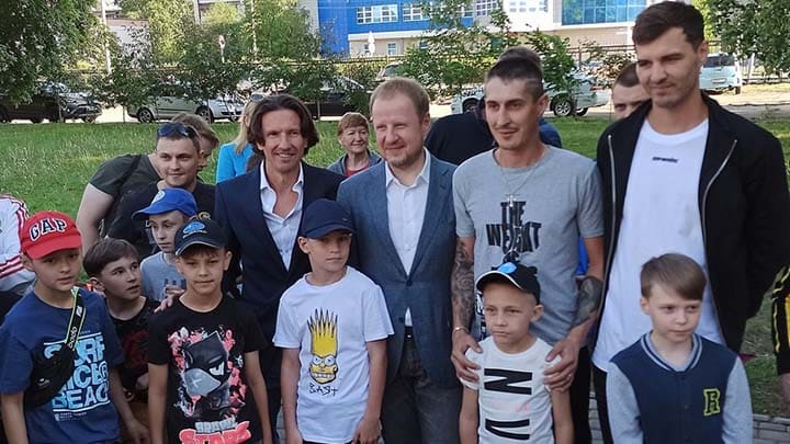 Детский турнир по футболу памяти Геннадия Смертина открыли в Барнауле Фото №1