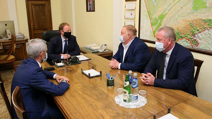 «Буду подключаться сам». Виктор Томенко призвал ускорить темпы вакцинации Фото №1