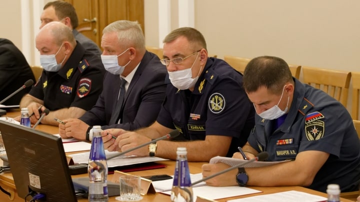Вопросы безопасности избирательной компании обсудили в правительстве Алтайского края Фото №1