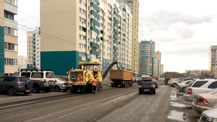 Дорогу на улице Взлетной в Барнауле отремонтируют почти за 32 млн рублей Фото №1