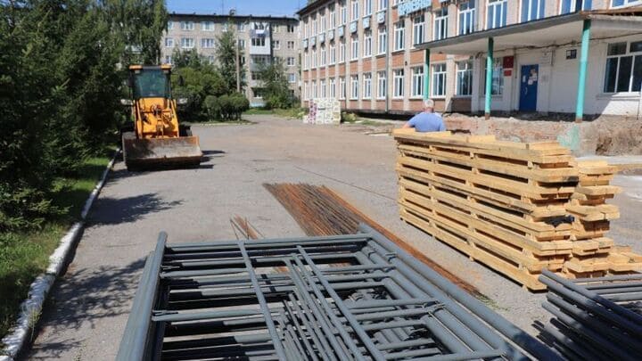 Алтайскую спортшколу Олимпийского резерва ремонтируют за 18 млн рублей Фото №1