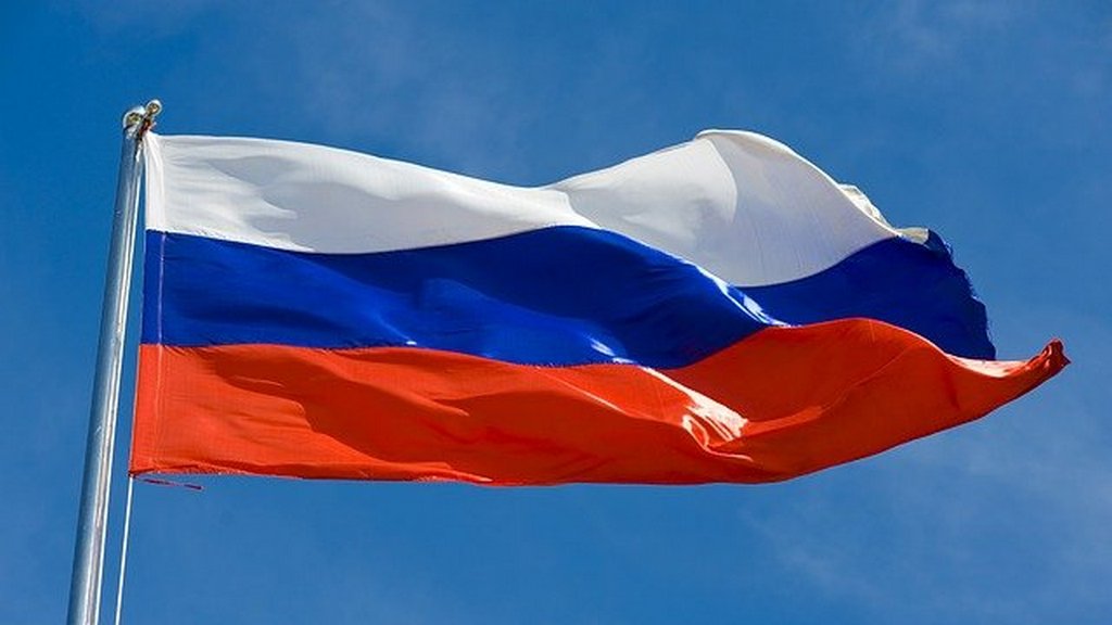 Виктор Томенко и Александр Романенко поздравили жителей Алтайского края с Днём флага Фото №1