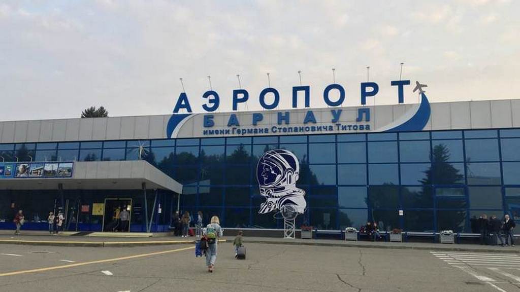 Таможенники изъяли в аэропорту Барнаула 64 кг насвая Фото №1
