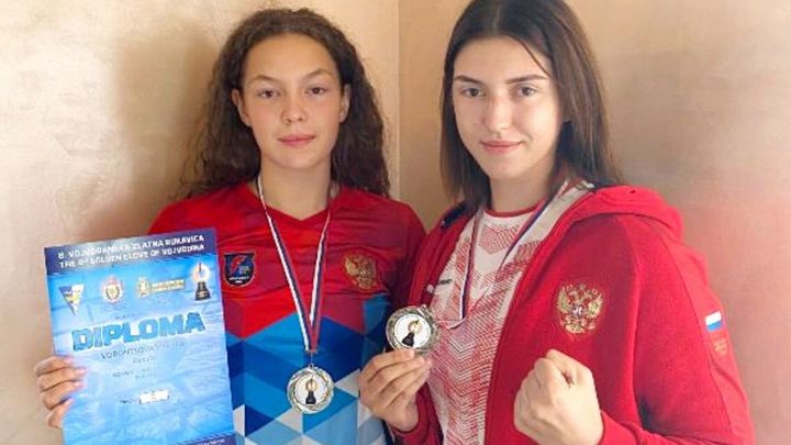 Валерия Воронцова и Альбина Кудинова завоевали серебряные награды международного турнира по боксу в Сербии Фото №1