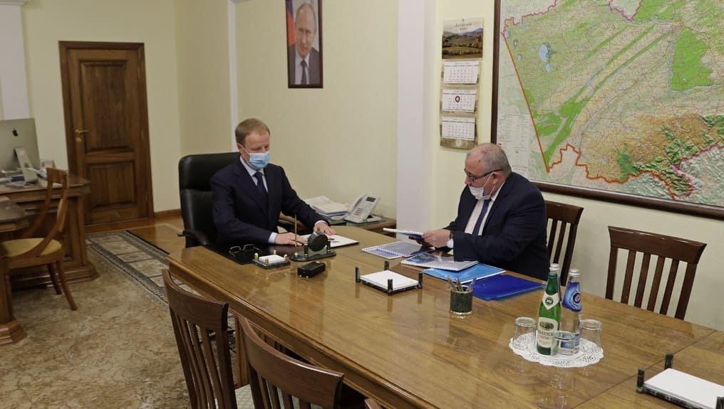Виктор Томенко встретился с руководителем регионального Управления Росреестра Фото №1