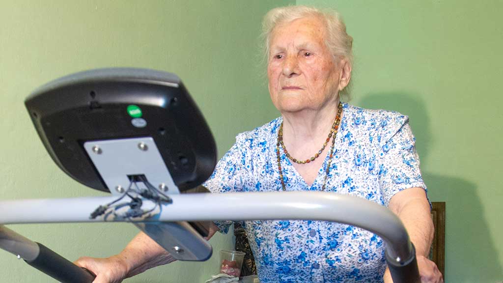 Алтайские медики вылечили от коронавируса 95-летнюю пациентку Фото №1