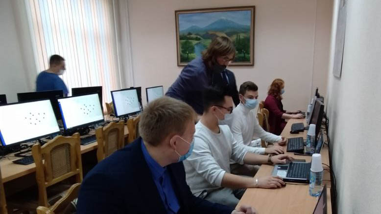 В Барнауле начал работу Центр общественного наблюдения за выборами Фото №1