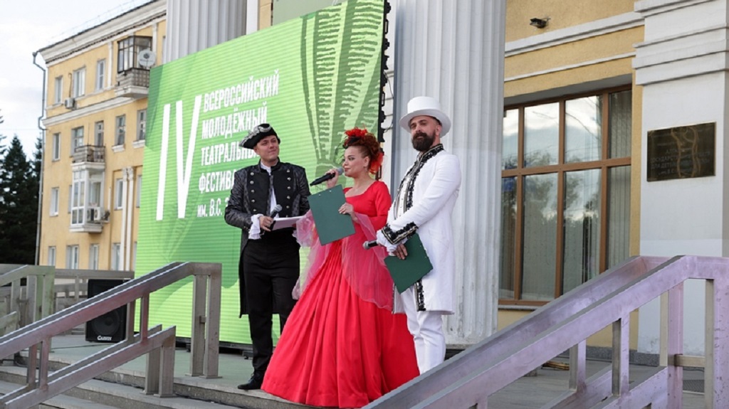 В Алтайском крае открылся IV Всероссийский молодёжный театральный фестиваль имени Валерия Золотухина Фото №1