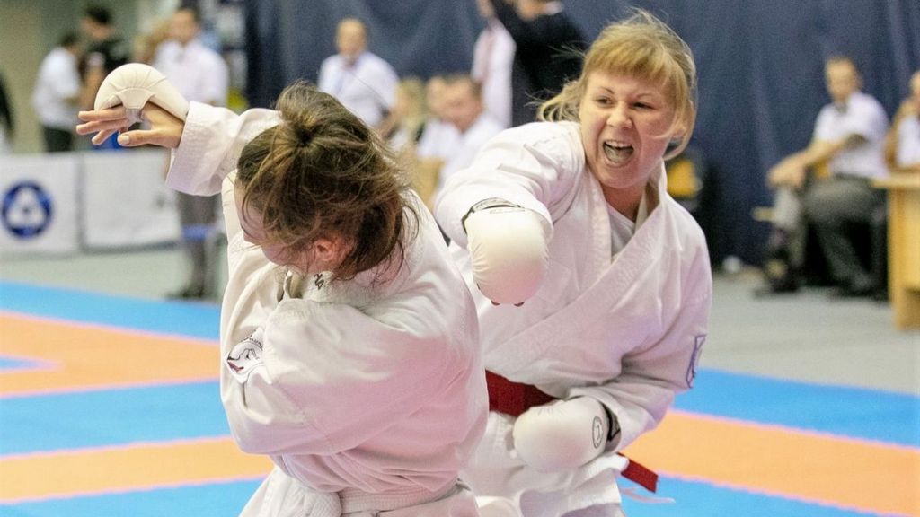 Кристина Найдёнова стала первой чемпионкой России по всестилевому каратэ из Алтайского края Фото №1