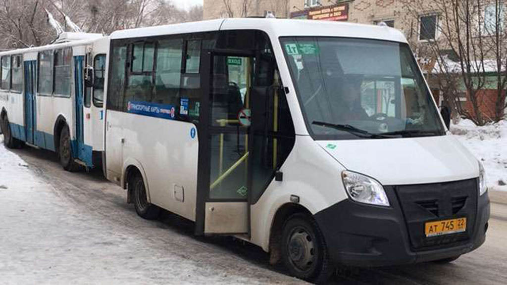 Барнаульские перевозчики вновь просят поднять тарифы на проезд Фото №1