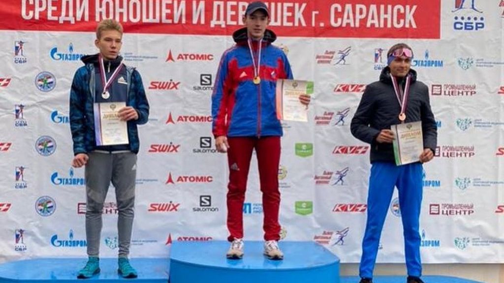 Биатлонист из Бийского района стал звездой юношеского первенства страны по биатлону Фото №1