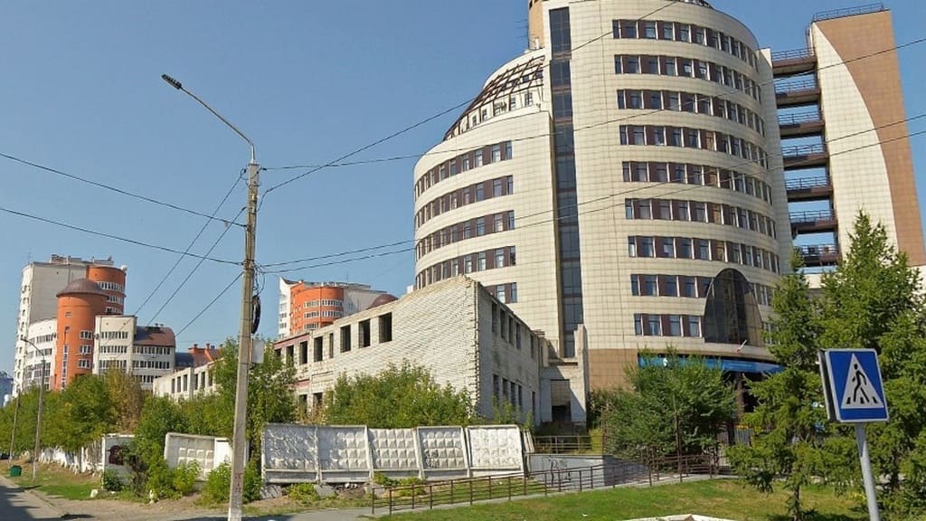 На месте заброшенной стройки в Барнауле появится новое здание Фото №1
