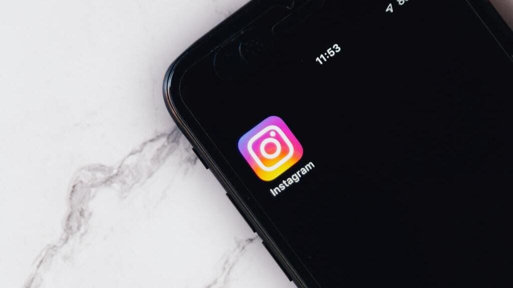 В работе Facebook и Instagram произошел второй за месяц сбой Фото №1