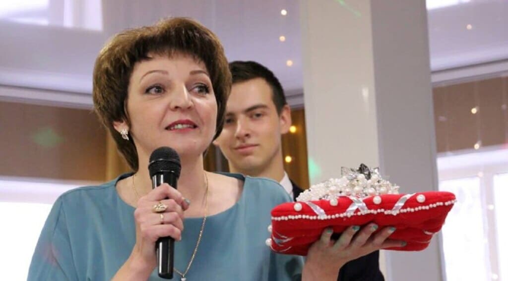В Камне-на-Оби по красной дорожке прошли королевы Фото №1