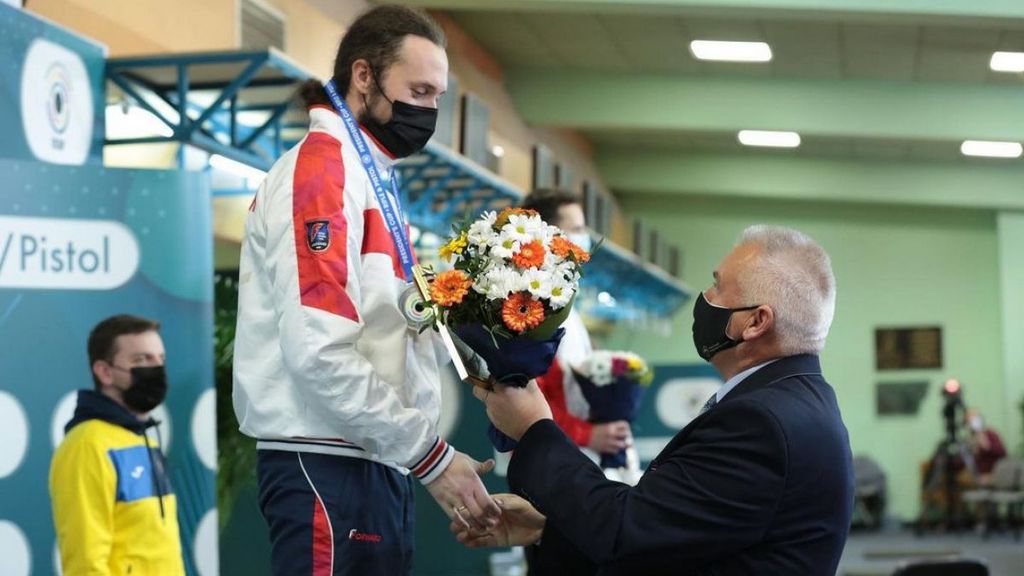 Бийчанин Сергей Каменский выиграл две медали Кубка президента Международной федерации спортивной стрельбы Фото №1