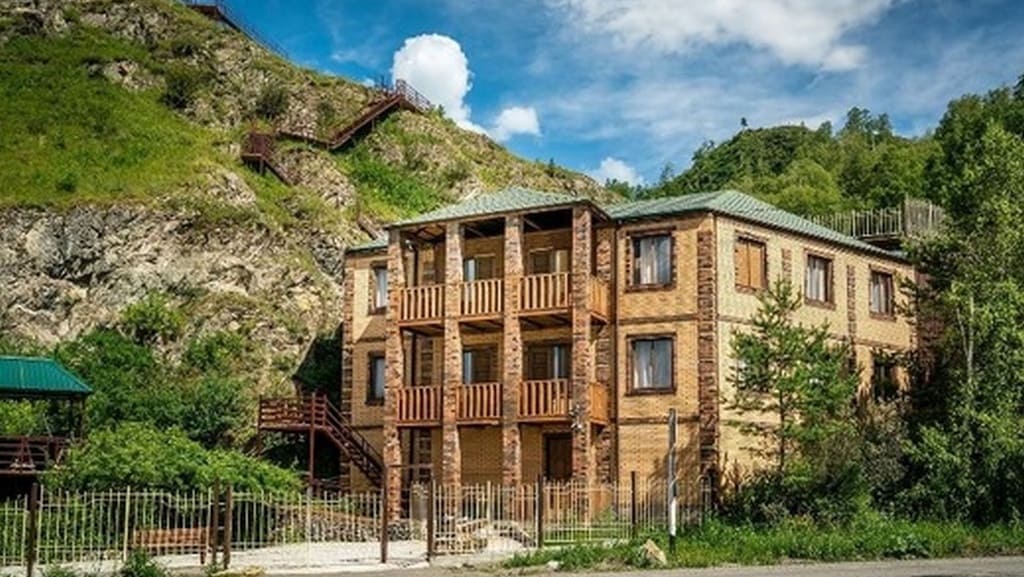 На Алтае продают спортивно-туристический комплекс почти за полмиллиарда рублей Фото №1