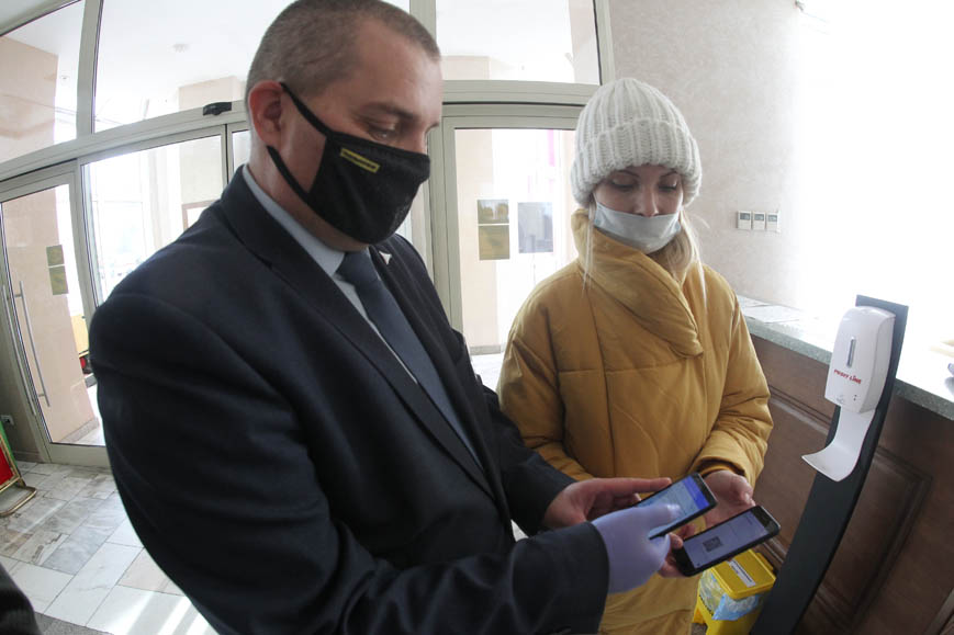 В Белокурихе положительно оценили введение QR-кодов при заселении Фото №1