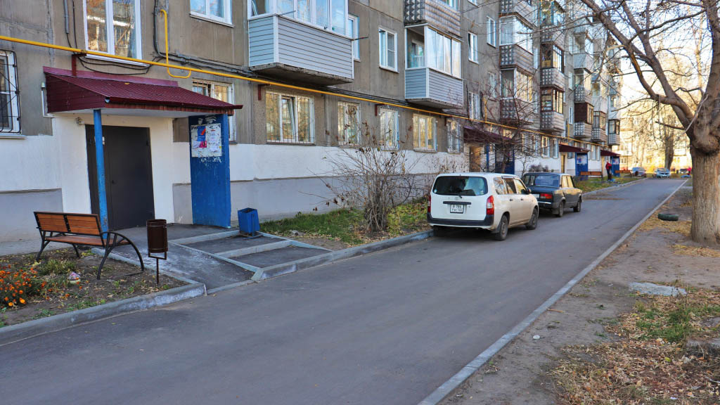 В Барнауле отремонтировали 65 дворов по нацпроекту «Жилье и городская среда» Фото №1