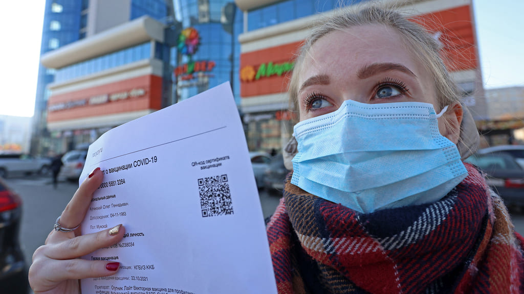 Алтайские депутаты обсудили поправки в закон о QR-кодах Фото №1