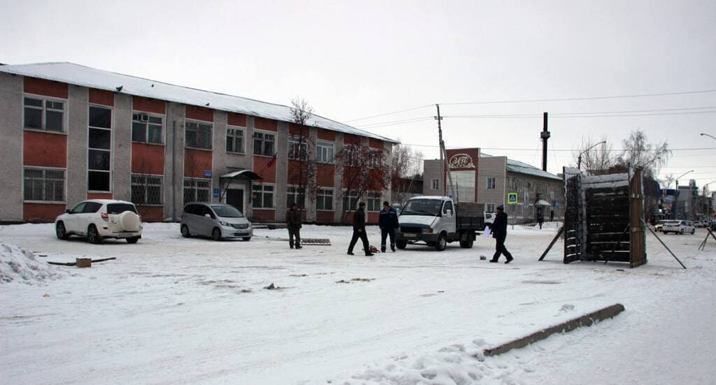 В Камне-на-Оби приступили к обустройству новогоднего городка Фото №2