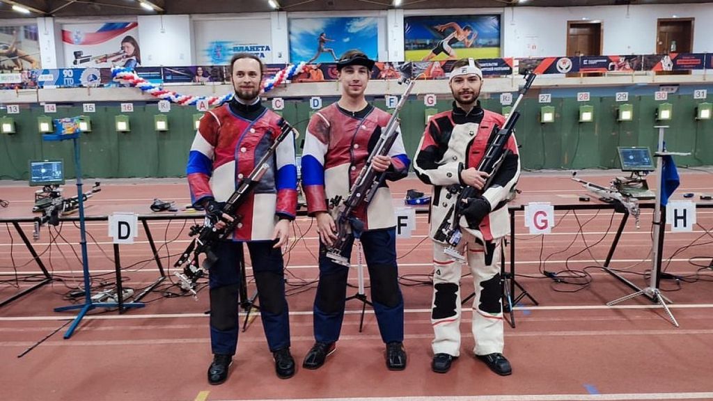 Сергей Каменский занял второе место на Кубке России в стрельбе из пневматической винтовки Фото №1