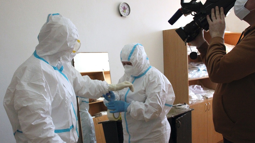 Медики Каменской ЦРБ планируют пригласить всех желающих на виртуальную экскурсию в ковидный госпиталь Фото №3