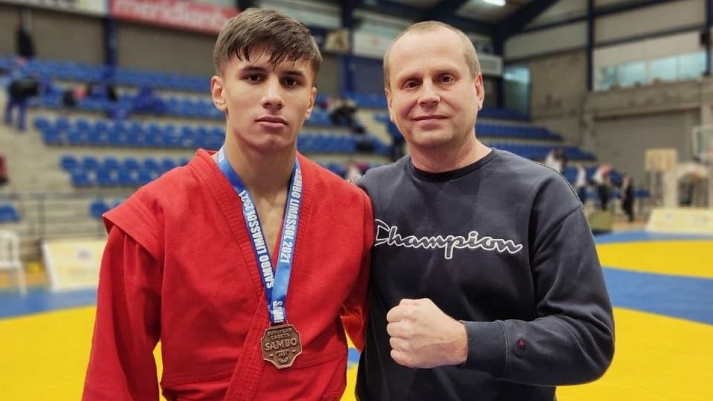 Бийский самбист Денис Дружинин выиграл бронзу первенства Европы Фото №1