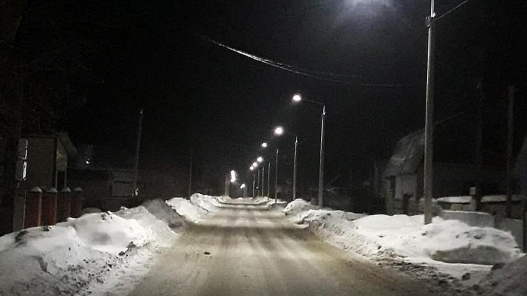 В пригороде Барнаула появились две новых линии уличного освещения Фото №1