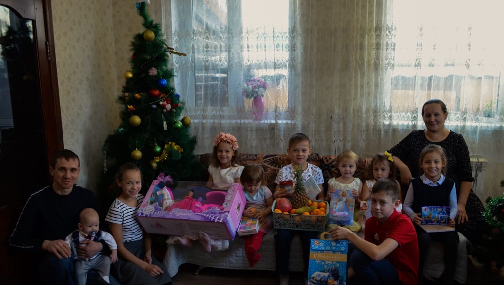 В Алтайском крае продолжается Всероссийская новогодняя акция «Ёлка желаний» Фото №2