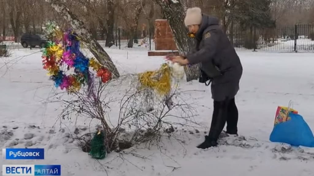 «Новогодняя канализация», или как рубцовчане привлекают внимание коммунальщиков Фото №1
