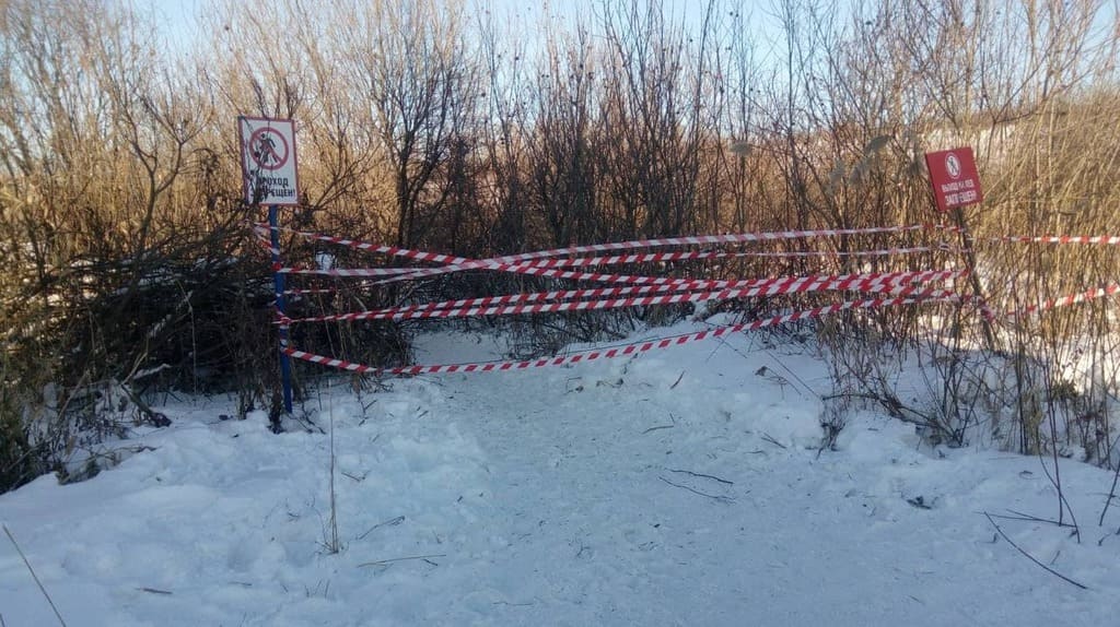 В Лебедином заказнике усилили режим охраны объекта после того, как несколько человек провалились в воду Фото №2
