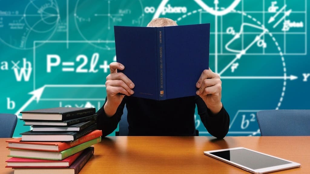 В Алтайском крае не будут продлевать зимние каникулы в школах Фото №1