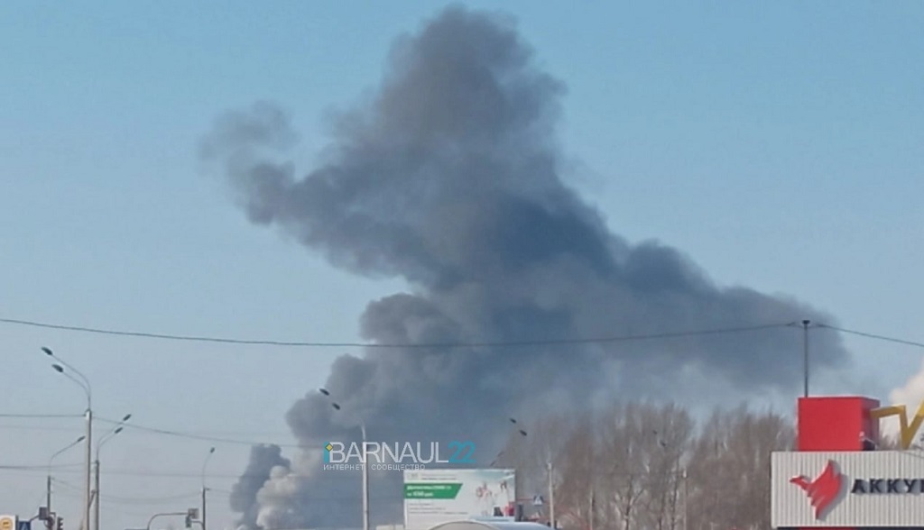 В Барнауле произошел пожар в производственном здании Фото №1