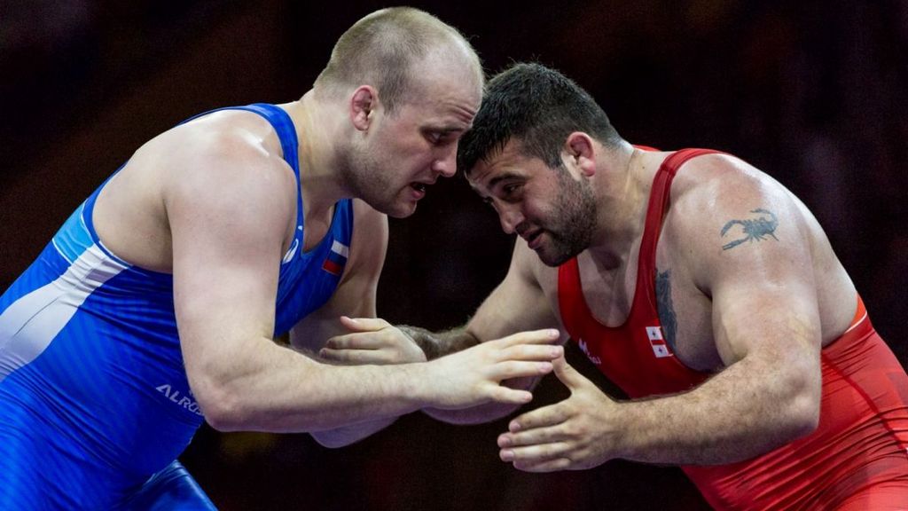 Виталий Щур из Новоалтайска завоевал серебро чемпионата России по греко-римской борьбе Фото №1