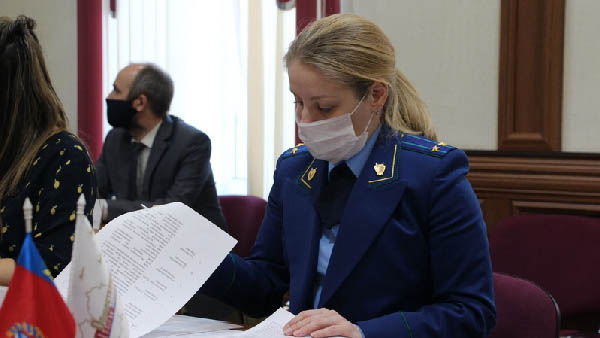 Эксперты Общественной палаты, депутаты и представители природоохранной прокуратуры обсудили возможности и перспективы ограничения численности безнадзорных животных Фото №1