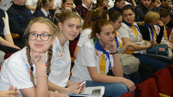 В Алтайском крае набирает обороты Месячник молодого избирателя Фото №1