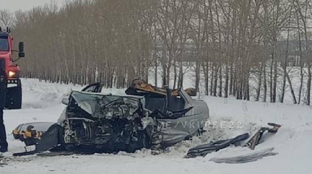 В ДТП на алтайской трассе погиб сотрудник полиции Фото №1