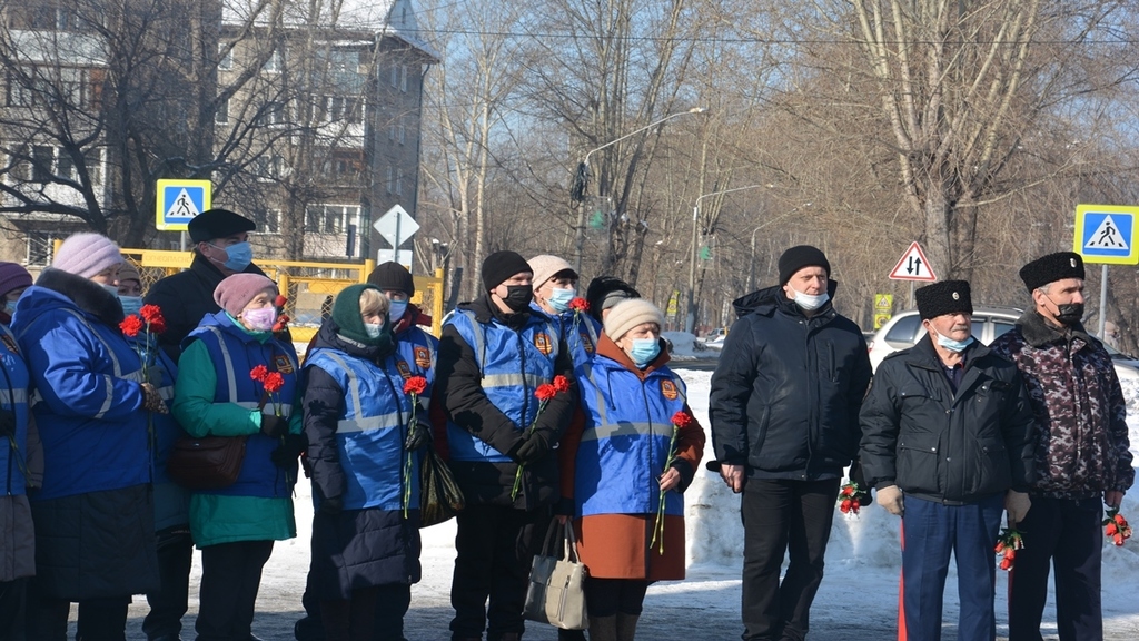 В Барнауле прошло мероприятие памяти подвига 6-й роты 104-го гвардейского парашютно-десантного полка Фото №2