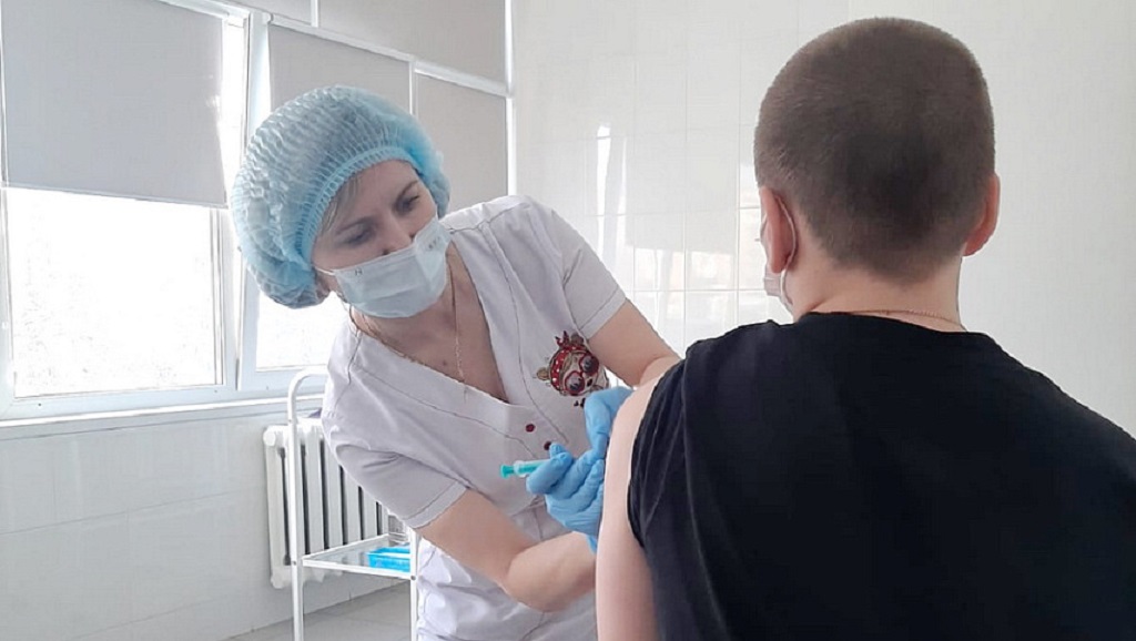 В Алтайский край пришла вторая партия вакцины «Спутник-М» для детей и подростков Фото №1