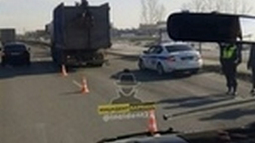 В Барнауле насмерть сбили пешехода на нерегулируемом переходе Фото №1
