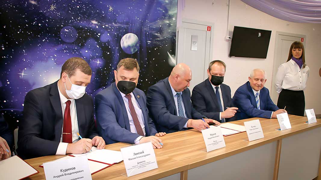 В бийском «Космотехе» научно-техническим творчеством смогут заниматься 600 детей Фото №2