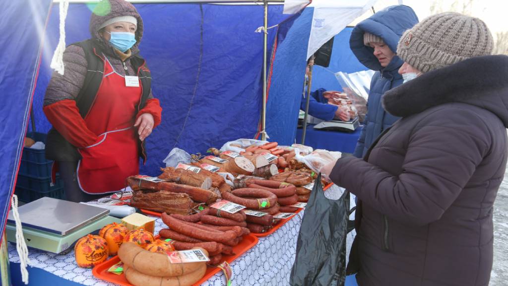 Товарооборот ярмарок выходного дня в Барнауле составил порядка 8,5 миллионов рублей Фото №1
