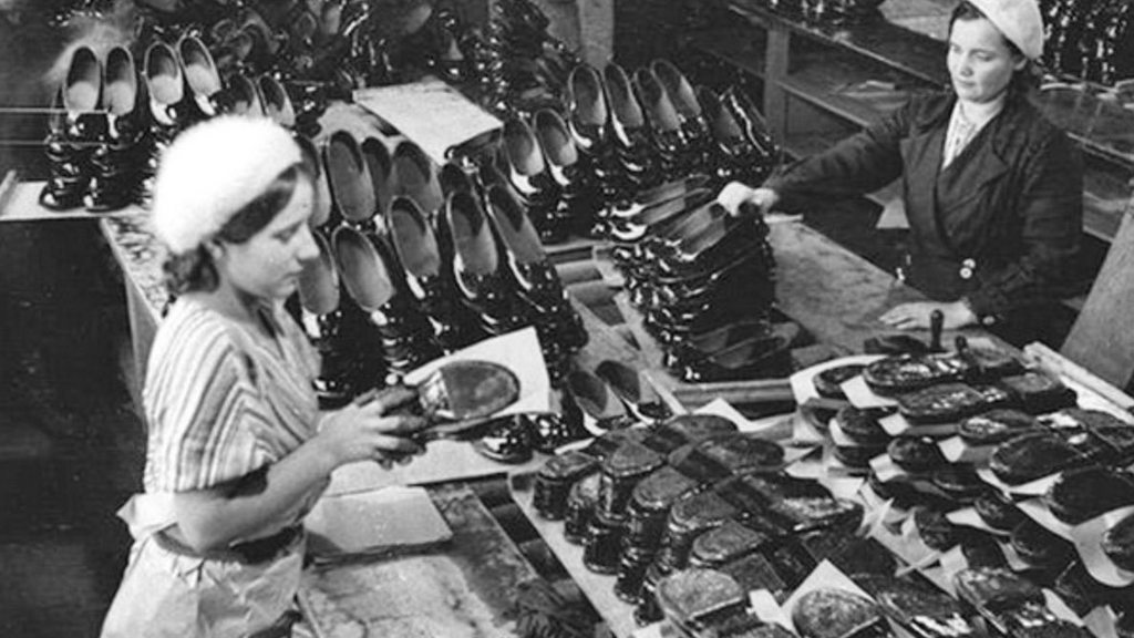«Тапочки для Валички»: о чем писала «Алтайская правда» в июне 1945 Фото №1