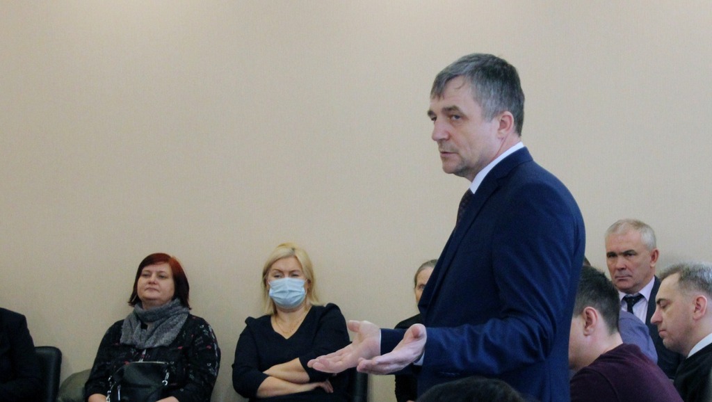Глава Каменского района отчитался перед депутатами о работе за 2021 год Фото №3