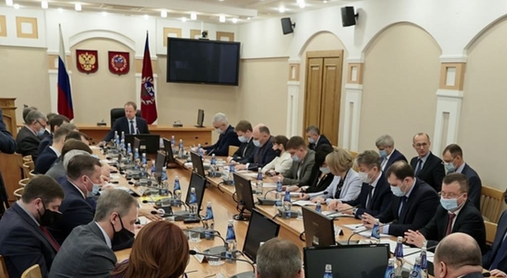 В Алтайском крае семьям бойцов, погибших в ходе спецоперации на Украине, выделят по миллиону рублей Фото №1
