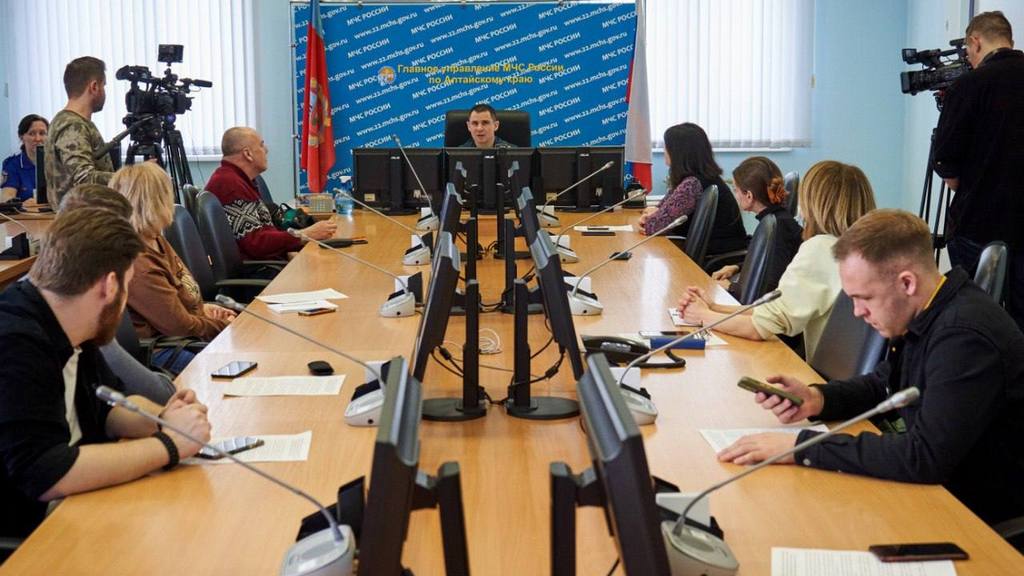 В Алтайском крае прошла пресс-конференция с МЧС по паводковой обстановке Фото №2
