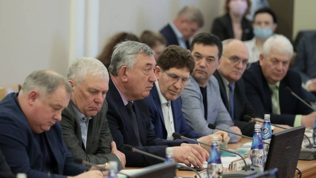 Вопросы обеспечения стабильного функционирования предприятий агропромышленного комплекса в текущем году обсудили в Алтайском крае Фото №3