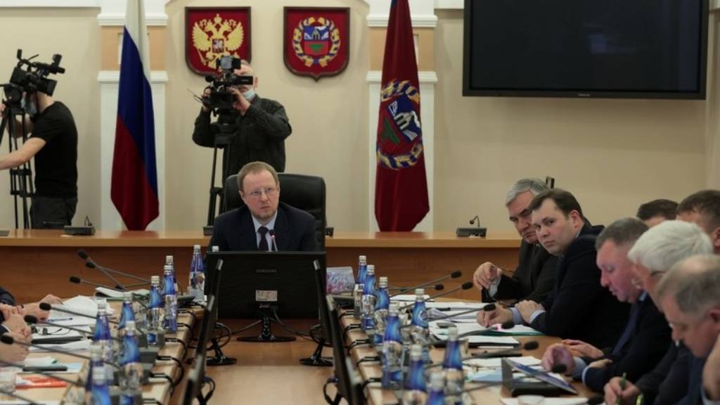 Вопросы обеспечения стабильного функционирования предприятий агропромышленного комплекса в текущем году обсудили в Алтайском крае Фото №2