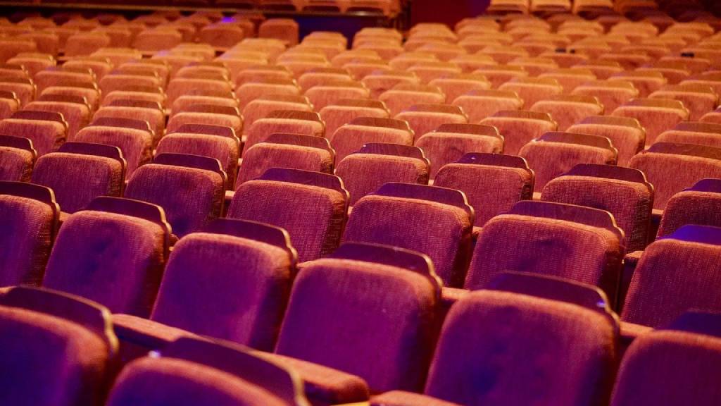 Современную версию фильма «Любовь и голуби» покажут в российских кинотеатрах Фото №1