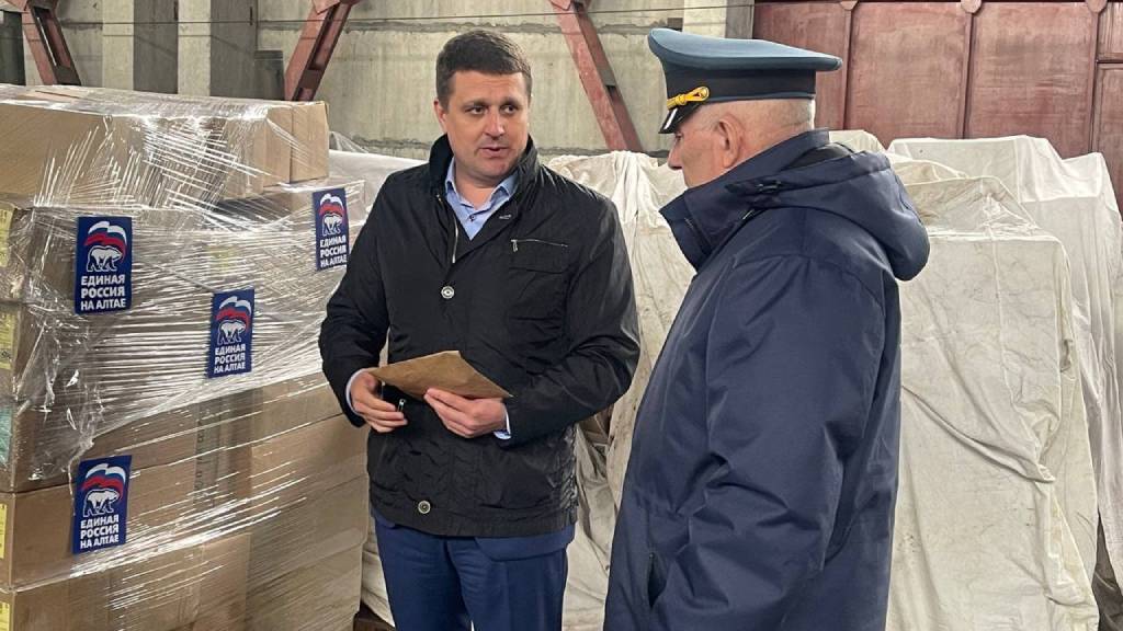 Барнаульские единороссы отправили жителям Донбасса семена овощей для посадки Фото №2
